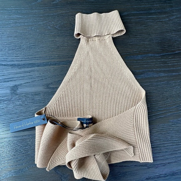 REVOLVE House of Harlow Beige Halter Crop Top - Picture 1 of 6